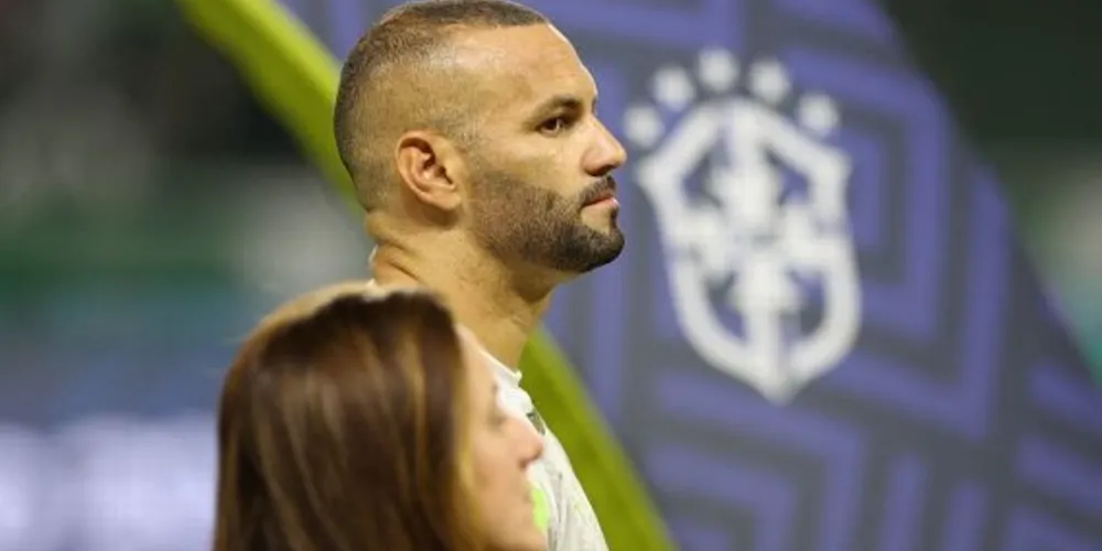 Weverton durante jogo entre Palmeiras e Red Bull Bragantino, pelo Brasileirão