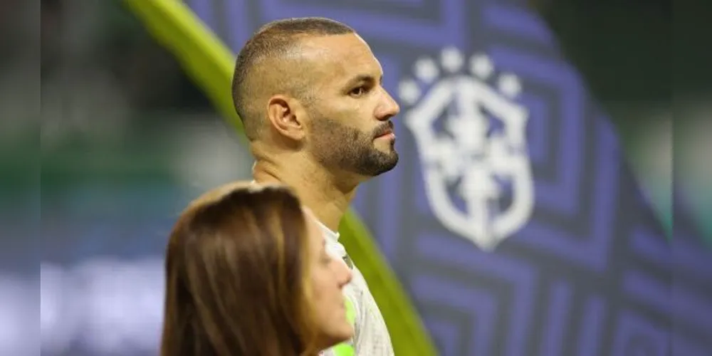 Weverton durante jogo entre Palmeiras e Red Bull Bragantino, pelo Brasileirão