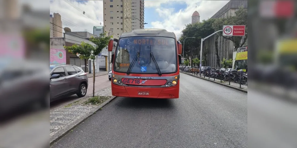 Biarticulado que atropelou idoso em Curitiba