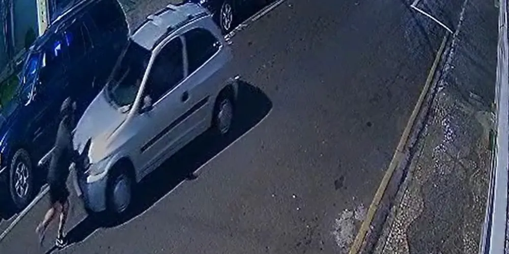 O Instituto de Identificação do Paraná identificou que as impressões digitais coletadas no capô pertenciam ao jovem investigado