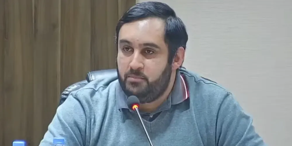 O prefeito Lucas Machado participou da sessão da Câmara na última terça-feira (21)