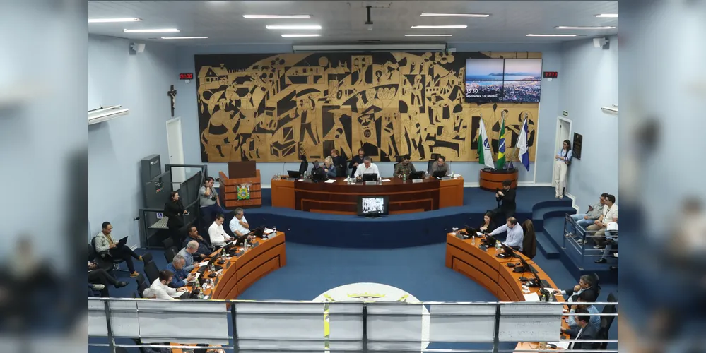 O Projeto cria componentes municipais do Sistema Nacional de Segurança Alimentar e Nutricional (SISAN)