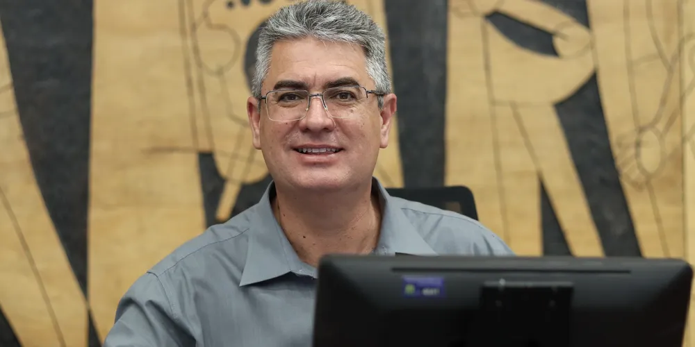 Julio Kuller (MDB) é o autor da PL