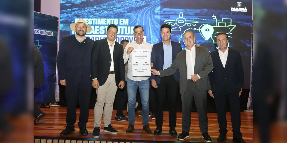 O prefeito Rildo Leonardi esteve presente para receber os recursos do Estado