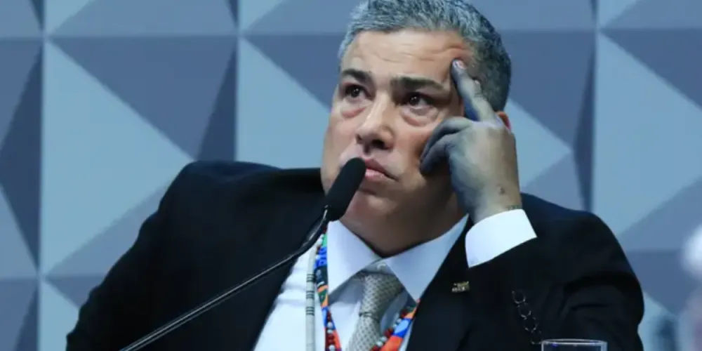 Carlos Roberto Ferreira Lopes durante depoimento na CPMI do INSS