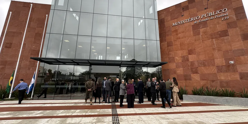 Localizado na Rua José Ivahy de Oliveira Viana, nº 139, o edifício conta com área construída de 2.171,93 m²