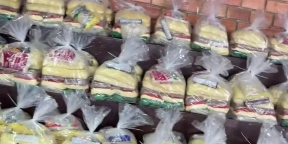 Somente para estas famílias, o SOS destinou aproximadamente 2 toneladas de alimentos,