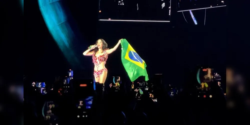 Katy Perry durante apresentação na Arena da Baixada