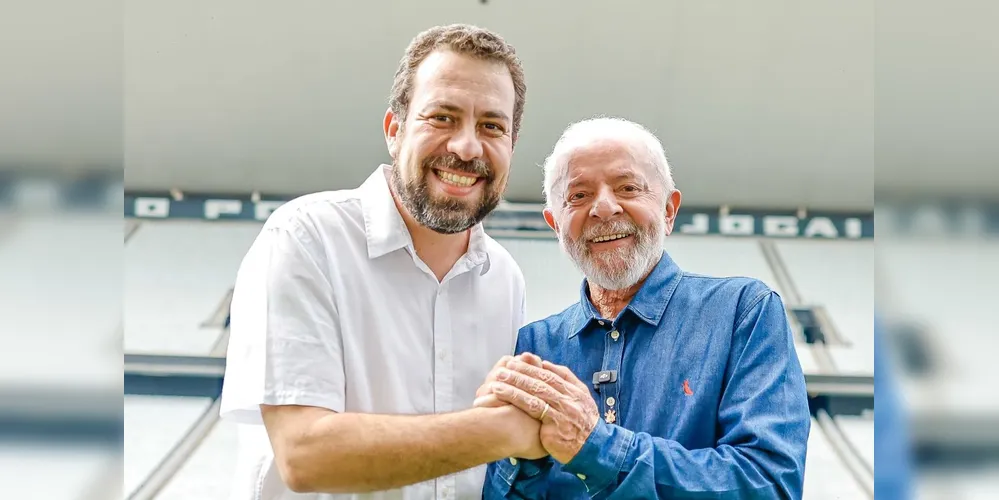Guilherme Boulos e Luiz Inácio Lula da Silva na Neo Química Arena