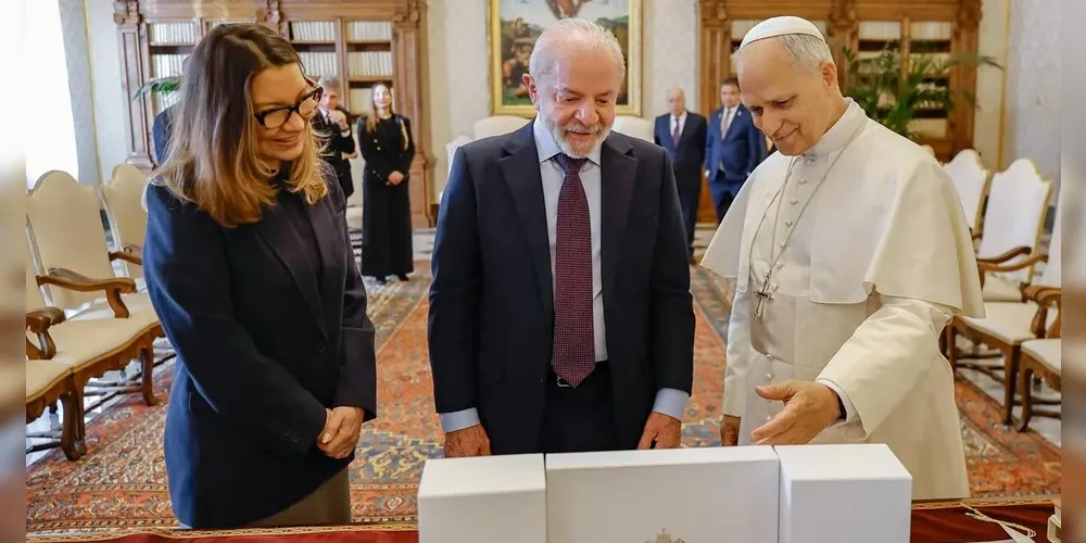 Janja, Lula e papa Leão XIV em registro