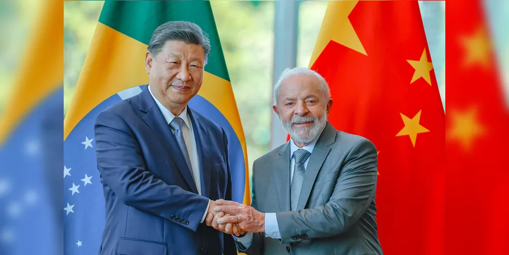 Xi Jinping e Lula posam juntos para foto