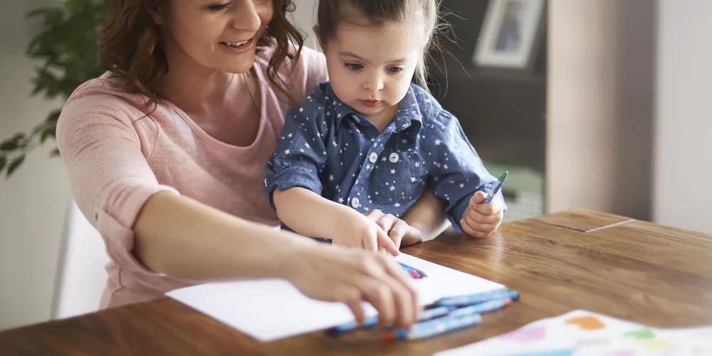 Trabalho de mãe social é importante para o cuidado de bebês, crianças e adolescentes