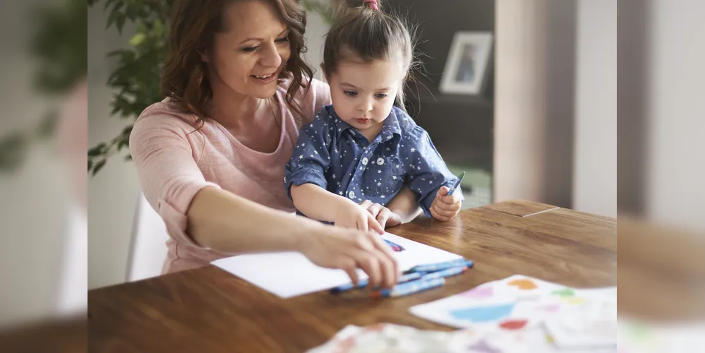 Trabalho de mãe social é importante para o cuidado de bebês, crianças e adolescentes