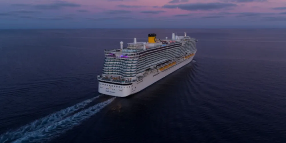 Um cruzeiro econômico geralmente é pensado para um público diverso que busca entretenimento constante