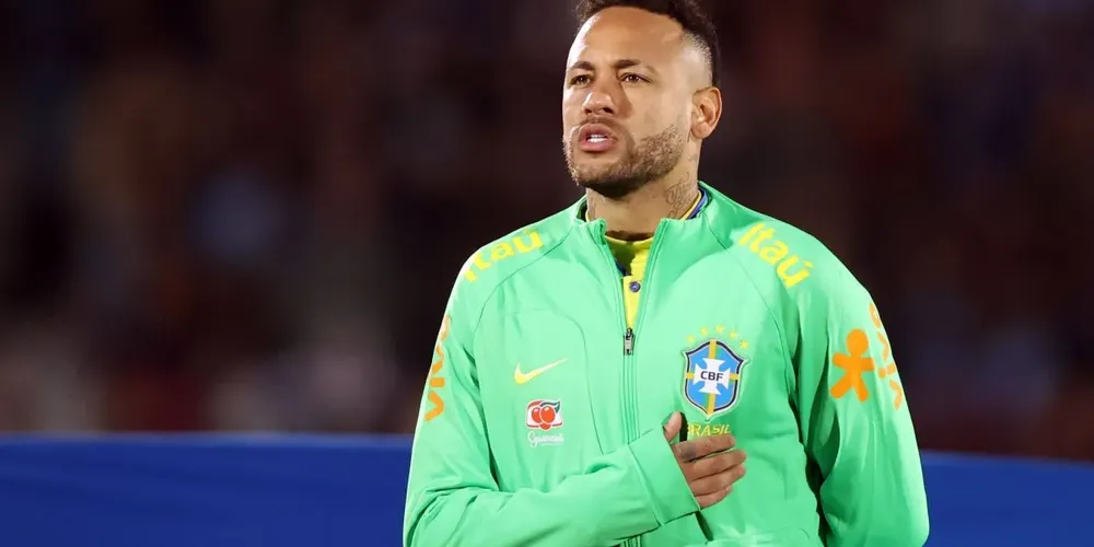 Neymar antes do jogo entre Brasil e Uruguai