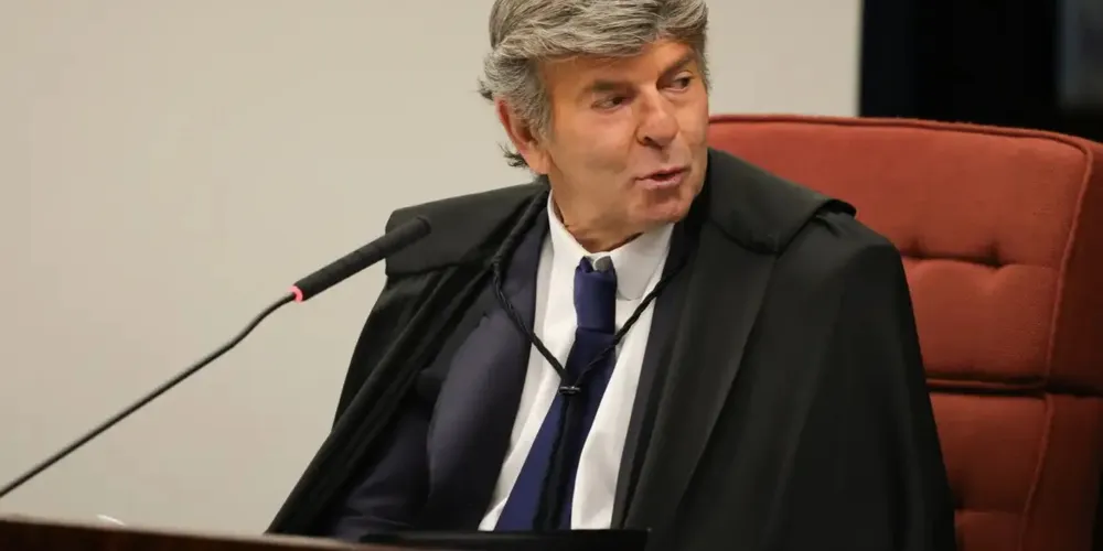 Fux optou por condenar Mauro Cid