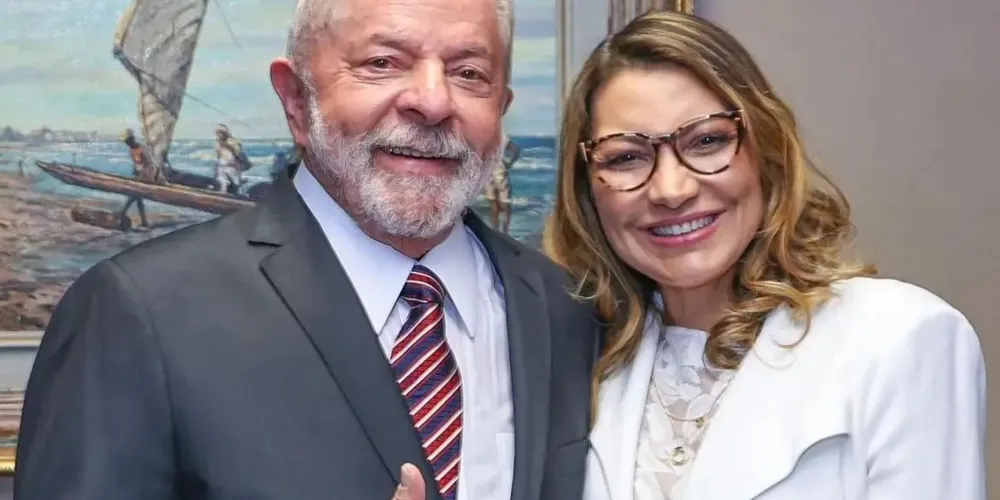Após fala de Lula, Janja gesticulou negativamente sobre a declaração