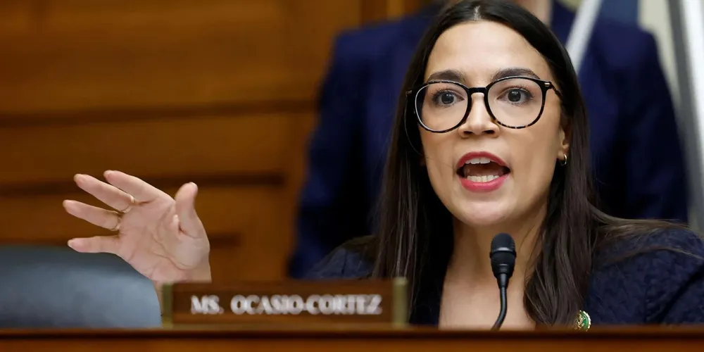 Alexandria Ocasio-Cortez, conhecida como AOC