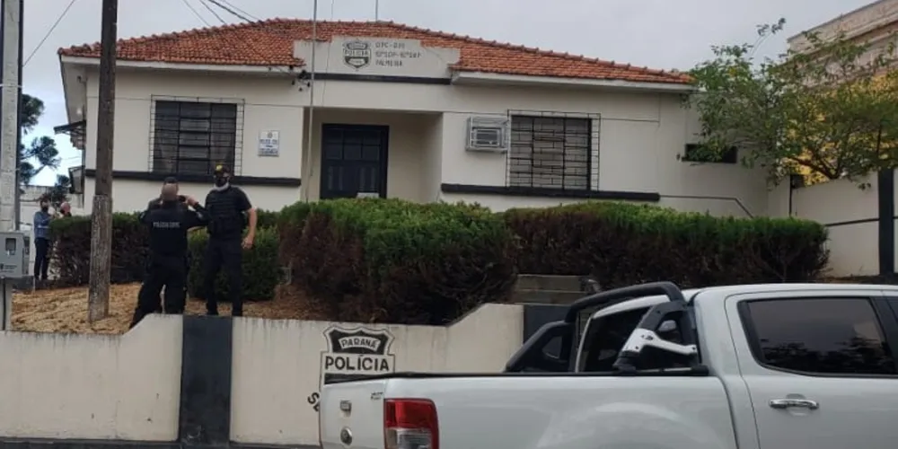 Homem foi preso e conduzido até a delegacia de Palmeira