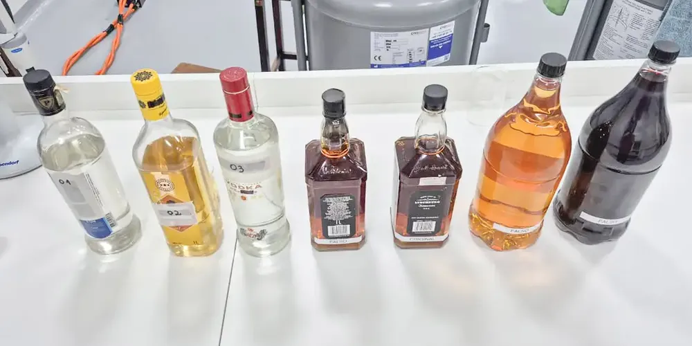 A Administração Municipal pede à população que verifique a procedência de bebidas alcoólicas no ato da compra