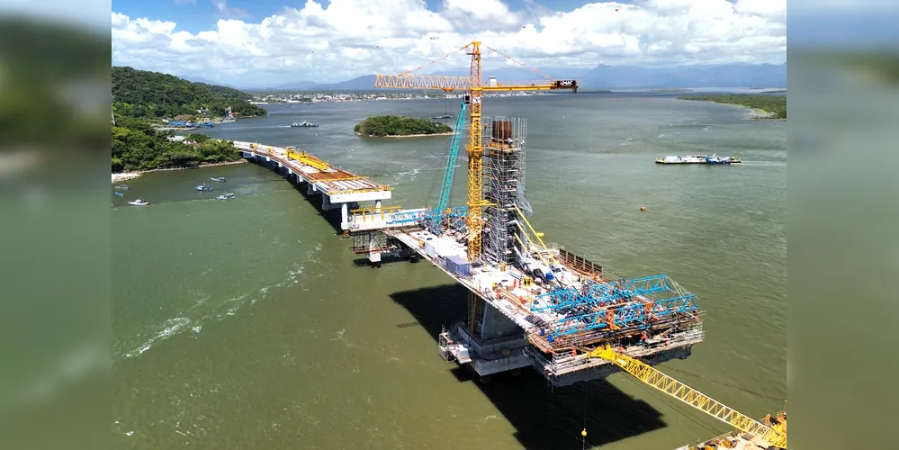 Ponte de Guaratuba já tem cinco pares de estais instalados e mantém bom ritmo de obras