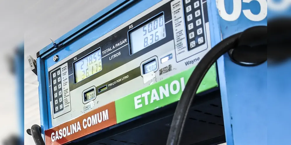 No acumulado do ano, a Petrobras reduziu seus preços em R$ 0,31/ litro