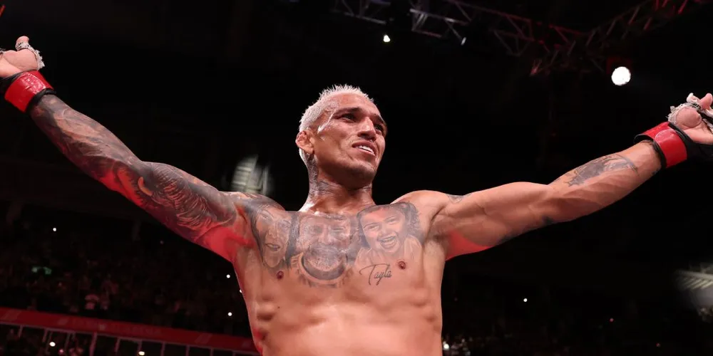 Charles do Bronx momentos após finalizar Gamrot no UFC Rio