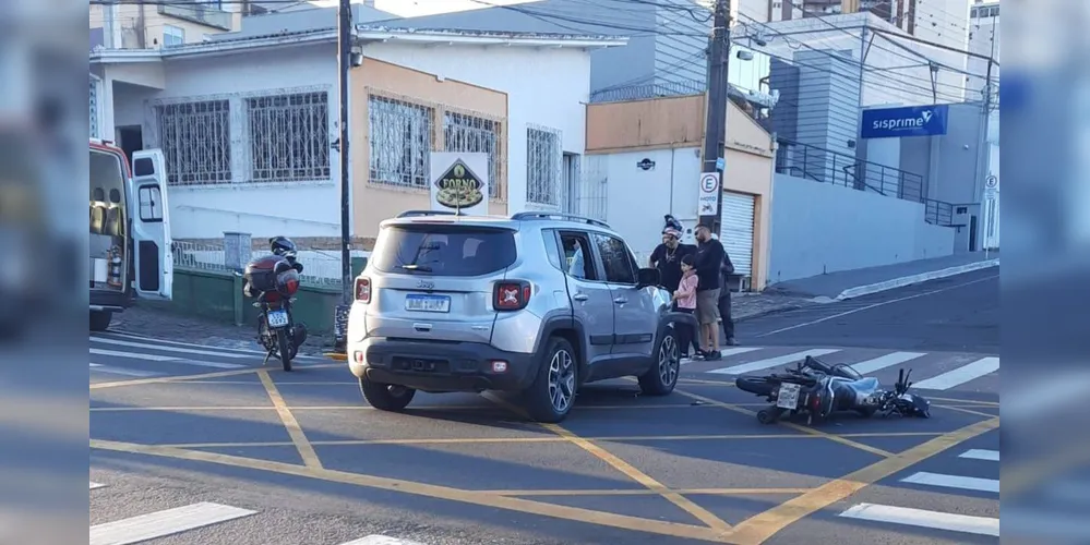 Acidente aconteceu no cruzamento das ruas Santos Dumont e Comendador Miró