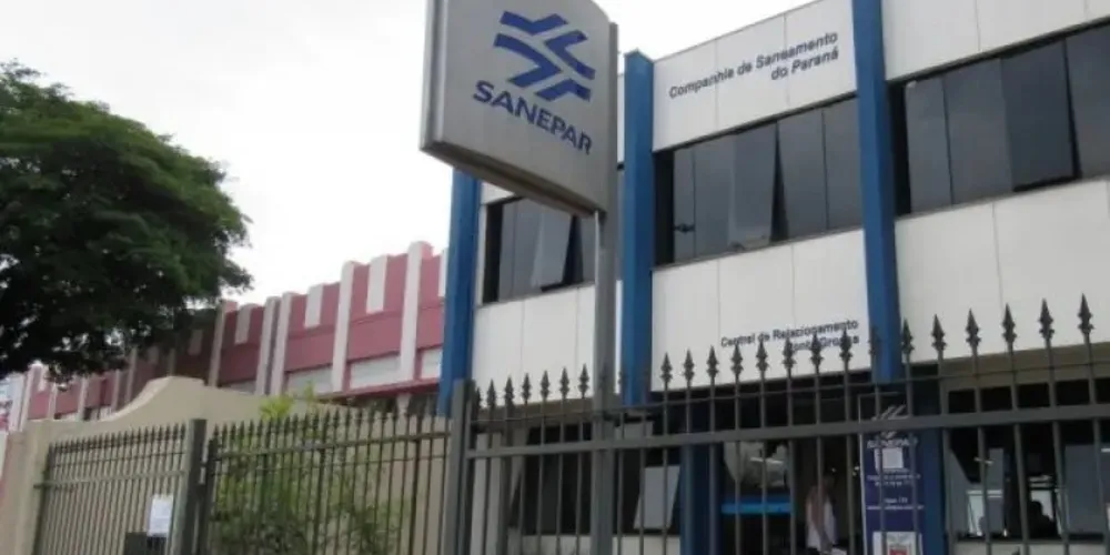 Fachada de uma unidade da Sanepar em Ponta Grossa