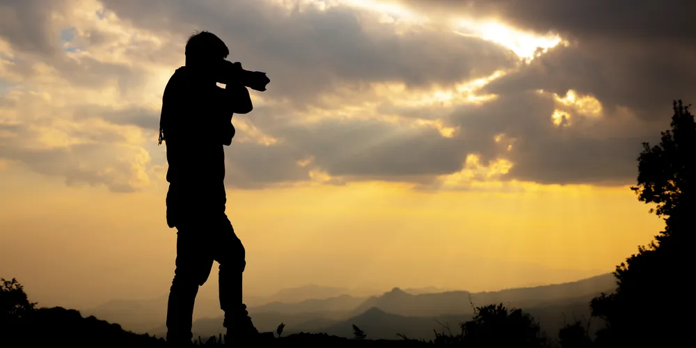 Podem participar brasileiros maiores de 18 anos, pessoas físicas e microoempreendedores individuais (MEIs)