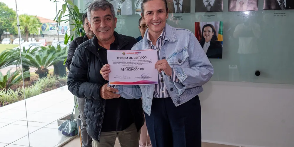 A prefeita Rita Araújo assinou a Ordem de Serviço nessa segunda-feira (13)