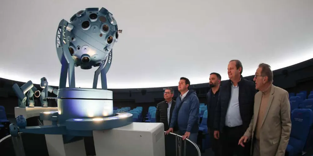 Governador Carlos Massa Ratinho Junior visita o Planetário de Wolfsburg, um dos dez maiores planetários da Alemanha