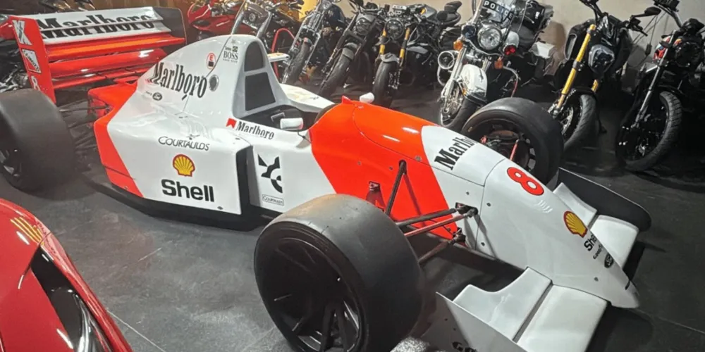 A Ferrari foi apreendida com  Fernando dos Santos Andrade Cavalcanti, ex-sócio do advogado Nelson Wilians