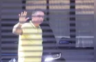 Moraes determina vistorias em carros que saírem da casa de Bolsonaro