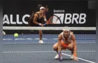 Luisa Stefani e Timea Babos são campeãs de duplas no SP Open