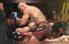 Alex Poatan atropela Magomed Ankalaev e volta a ser campeão do UFC