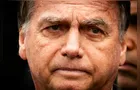 Soluços, visitas e política: Bolsonaro completa 2 meses preso em casa