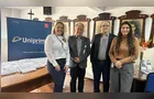 Uniprime doa mais de 250 jalecos aos enfermeiros da Santa Casa