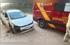 Camionete atinge barranco e passageiro fica gravemente ferido em PG
