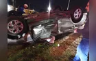 Carro capota após colisão em rotatória no bairro Boa Vista