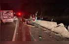 Homem morre após ser atingido por caminhão carregado com vigas de concreto na BR-376