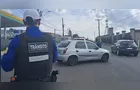 Motociclista fica ferida após ser atingida por carro em PG