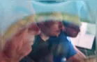 Condenado, Bolsonaro vai a hospital em comboio policial; veja imagens