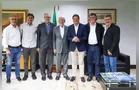 Bispo Dom Bruno Elizeu Versari visita sede do governo do Paraná