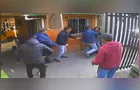 Homem invade empresa para atacar esposa e é imobilizado em RMC