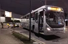 Motociclista é atingido por ônibus em Curitiba e tem as pernas esmagadas