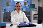 Quer trabalhar em um laboratório? Confira vagas para esta sexta em PG