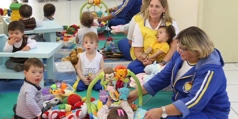 Para os representantes políticos paranaenses, as APAEs são referência em ensino inclusivo