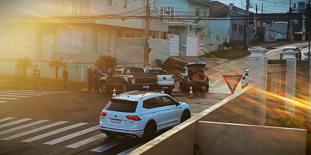 Acidente ocorreu no fim da tarde desta segunda-feira (27)