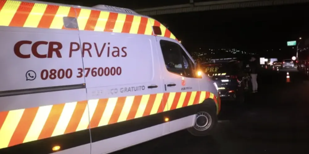 Equipe da CCR PRVias fez o atendimento do acidente neste domingo (26)
